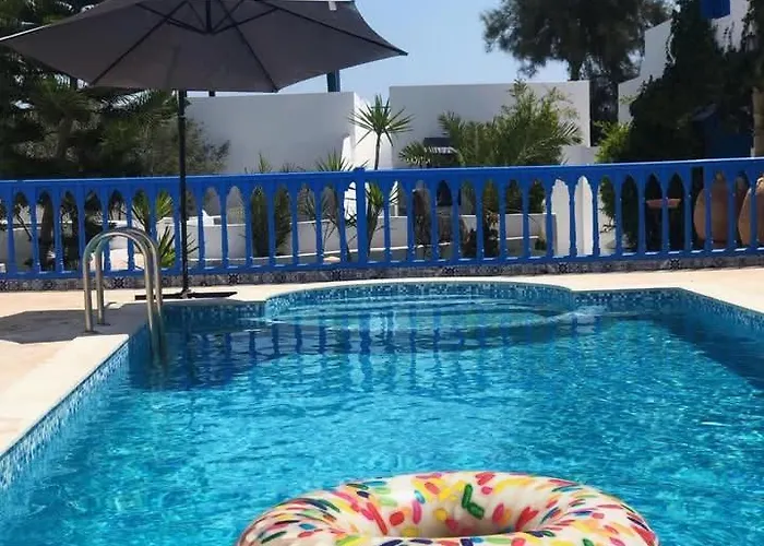 Meer Chillax Villas